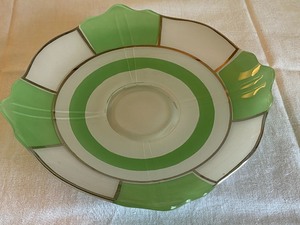 lot 10 image: Vintage Footed Art Deco Glass Bowl