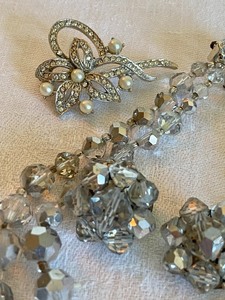 lot 24 image: Variety of Costume Jewelry
