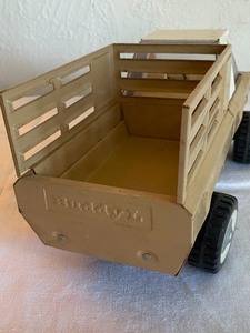 lot 68 image: Vintage  Buddy L Toy Truck