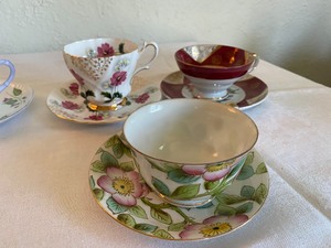 lot 60 image: Variety of Teacups and Saucers