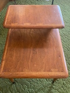 lot 74 image: Lane Acclaim End Table