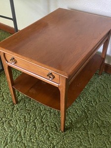 lot 75 image: Mid Century Side Accent Table by Mersman