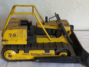 lot 93 image: Vintage Tonka Toys Road Grader and Two Dozers