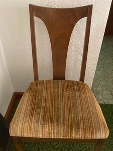 lot 102 image: Midcentury Modern Chairs