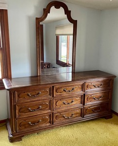 lot 116 image: Dynamo Dresser with a Mirror