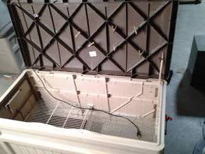 Large Suncast Rubbermaid Style Plas...
