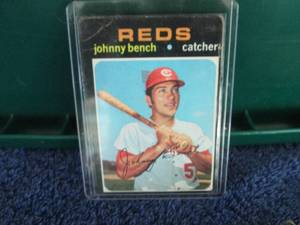 lot 1 image: 1971 Topps Johnny Bench Card...