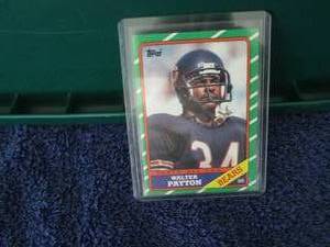 lot 24 image: 1986 Topps Walter Payton Card...