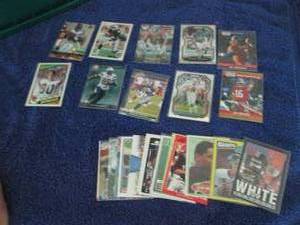 lot 26 image: 25 Football Star Cards...