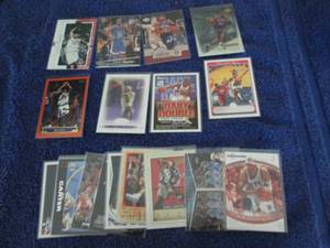 lot 32 image: Vince Carter Cards...