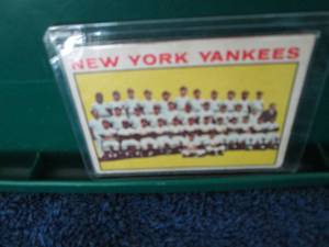 lot 35 image: 1964 New York Yankees Team Card...