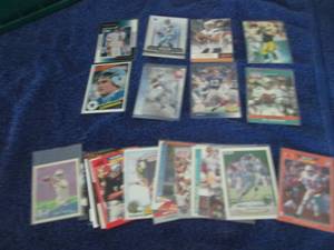 lot 44 image: 25 Quarterbacks Cards...