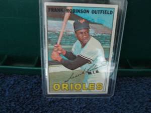 lot 59 image: 1967 Frank Robinson Topps Card...