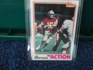 lot 81 image: 1982Topps Joe Montana Card...