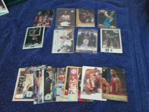 lot 86 image: 40 Alonzo Mourning Cards...