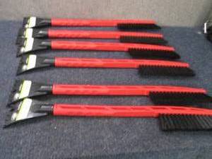 lot 211 image: 6- Auto Drive 24 inch IcescraperSn...