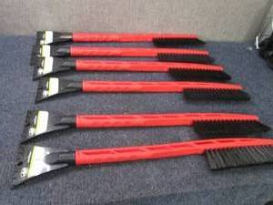 lot 212 image: 6- Auto Drive 24 inch IcescraperSn...
