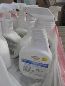 lot 226 image: 6 Qt Spray Bottles Clorox Bleach Cl...