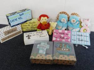 lot 71 image: Gift Shop Baby Dcor...