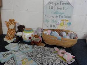 lot 89 image: Baby and Toddler Dcor...