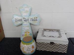 lot 91 image: Baby and Toddler Dcor...
