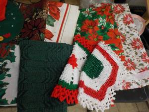 lot 266 image: Xmas Lot...