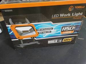 lot 286 image: LED work Light...