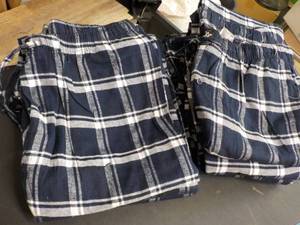 lot 295 image: 5 size M and 4 size L Beverly Hills...