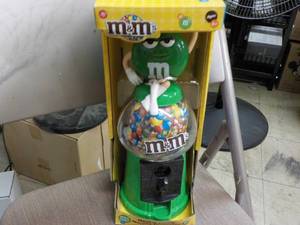 lot 305 image: M & M Collectibles...