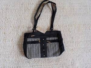 lot 318 image: Canyon Sky New Purse...