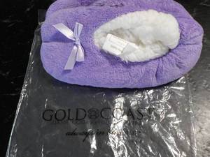lot 338 image: Gold coast Lavender Slipper socks s...