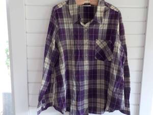 lot 347 image: 2 size XXL Tops...