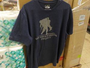 lot 375 image: 2XL Mens T-shirt Almost New...