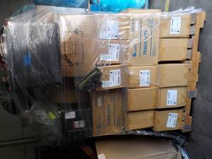 lot 442 image: Pallet of Unclaimed Merchandise...
