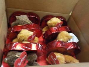 lot 475 image: 2 Cases Russell Stover Assorted Cho...