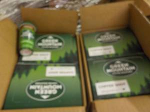 lot 504 image: 4 -6 packs Mocha Green Mountain Cof...