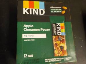 lot 544 image: Box of 12 KIND Apple Cinnamon Pecan...