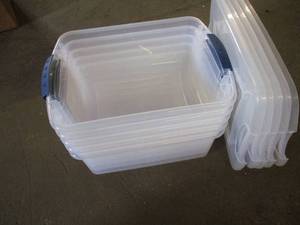 lot 109 image: 5 Sterlite Clear Plastic Storage Bi...