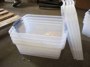 lot 110 image: 4 Sterlite Clear Plastic Storage Bi...