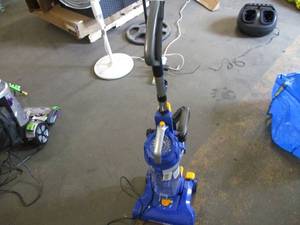 lot 140 image: Eureka Power Speed Vacuum- testedw...