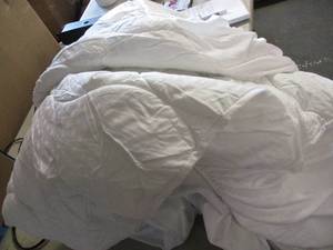 lot 148 image: Jueyingbaili Mattress Pad King Size...