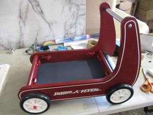 lot 163 image: Radio Flyer Cart- one broken wheel...