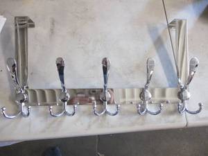 lot 175 image: Silver Hanging Rack...
