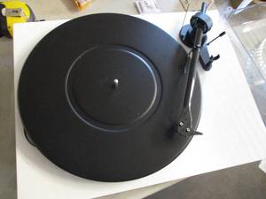 lot 176 image: Pro-Ject Audio Systems Record Playe...