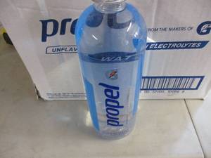lot 189 image: 12 pack of Propel unflavored Electr...