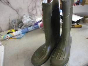 lot 223 image: Size 10 Servas Rubber Boots...