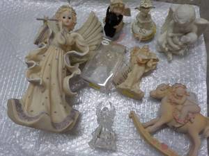 lot 50 image: Angel Dcor...