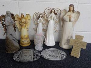 lot 66 image: Angels and Signs...
