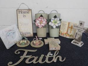 lot 81 image: Gift Shop Cross, Planters and Dco...