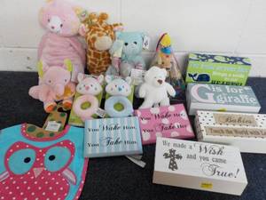lot 70 image: Gift Shop Baby Dcor...